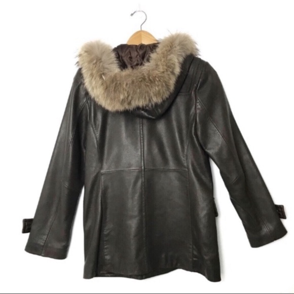 Gallery Genuine Leather Coat with Fur Trim small - Picture 3 of 8